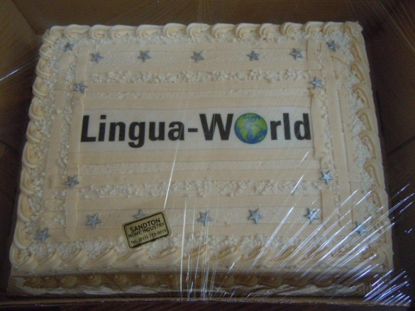 Geburtstagstorte mit Lingua-World Logo